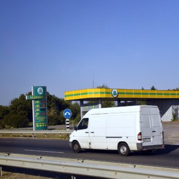 АЗС на трасі біля Ладижинки, Вінницька область
