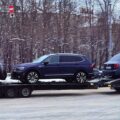 Автовоз із пригнаними автомобілями на вулиці Дніпра