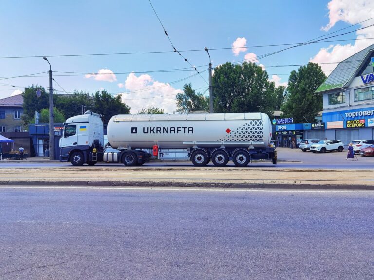 «Укрнафта» вперше стала найбільшим імпортером дизеля. Але загалом його ввезли на 21% менше