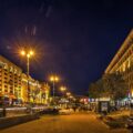 Хрещатик у Києві в темну пору доби