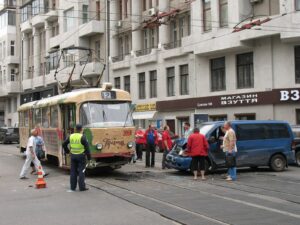 Загиблих у ДТП менше на 11,5%, а дітей — більше. Що показали дані поліції за вісім місяців