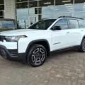 Новий Jeep Cherokee 2026 модельного року у версії Laredo