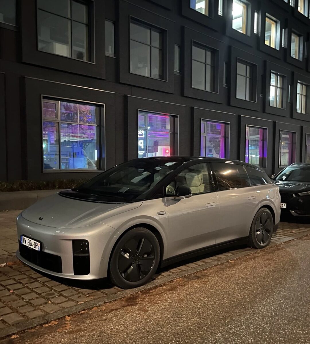 Електрокросовер Li Auto i6 з французьким номером