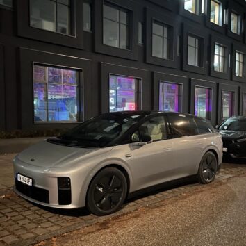 Електрокросовер Li Auto i6 з французьким номером
