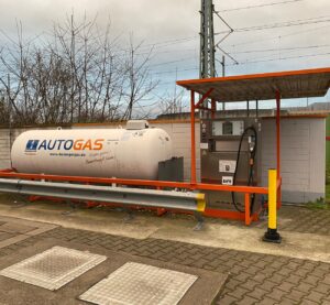 Колонка автогазу LPG з резервуаром на АЗС