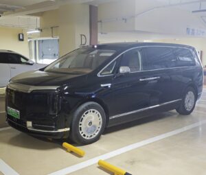 Педаль гальма зламалася в усіх трьох мінівенах Maextro V800 від Huawei