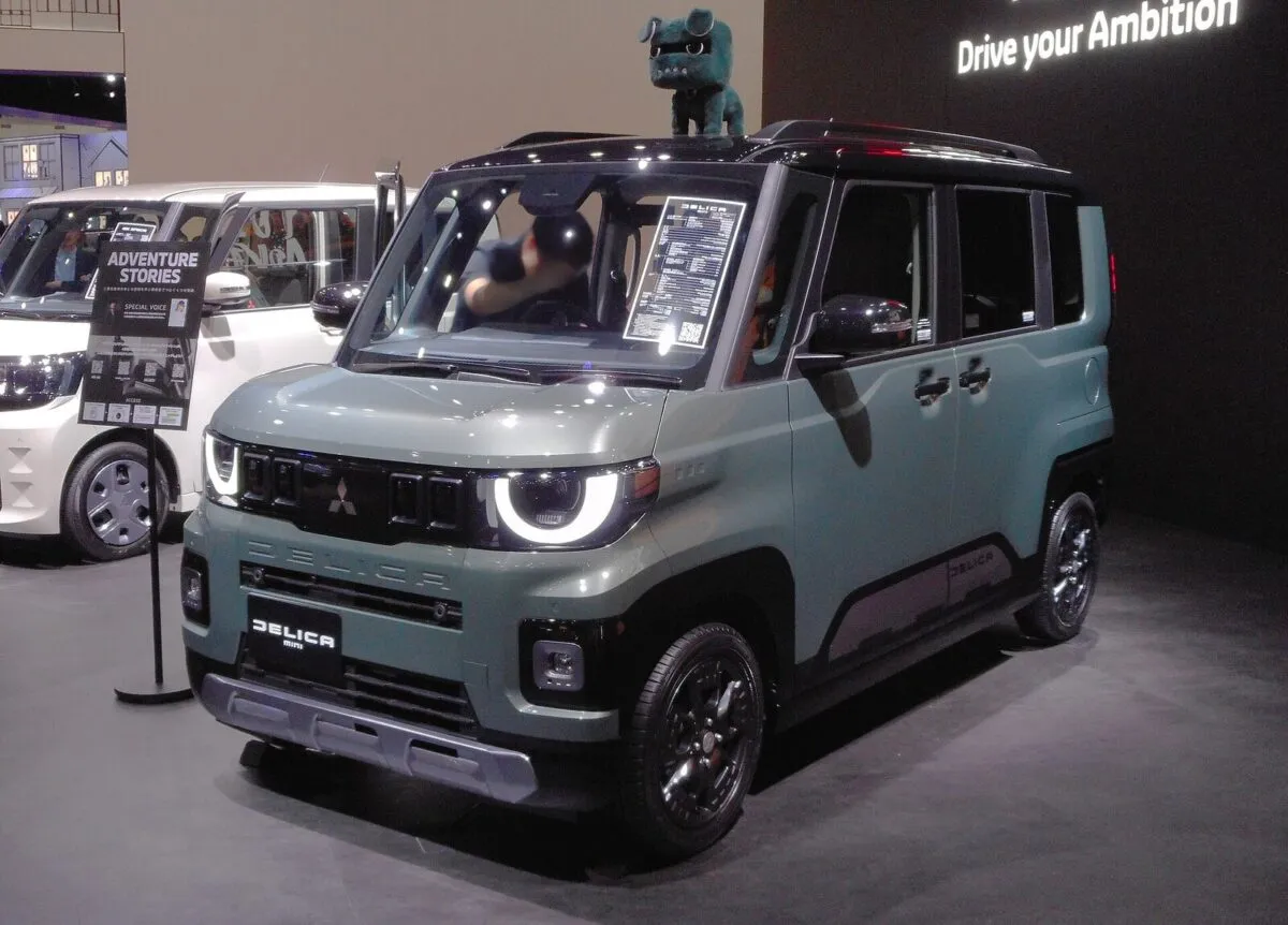 Mitsubishi Delica Mini T Premium DELIMARU Package 2025 року