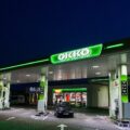 АЗК OKKO на трасі вночі