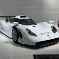 Porsche 911 GT1 Straßenversion у музеї Porsche в Штутгарті