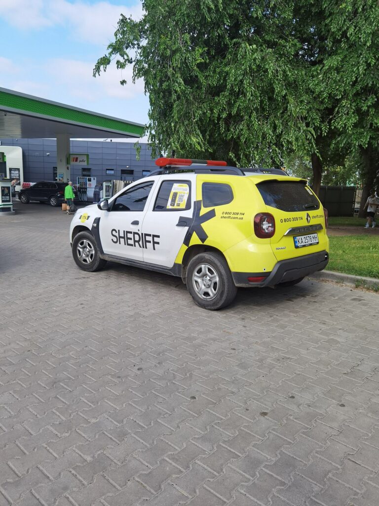Компанії купили 2 712 Duster, приватники — 2 343 RAV4. Як розійшлися два ринки нових авто