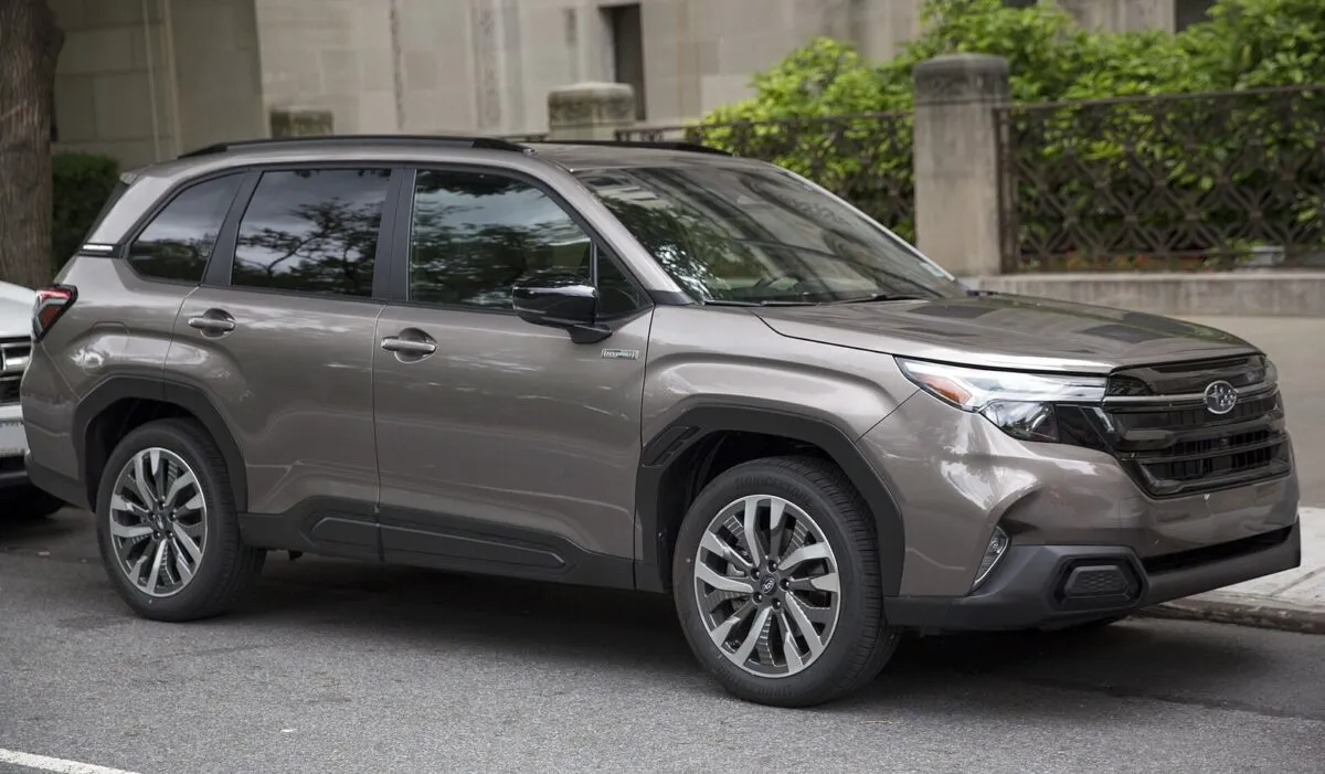Subaru Forester Hybrid 2025 у версії Touring