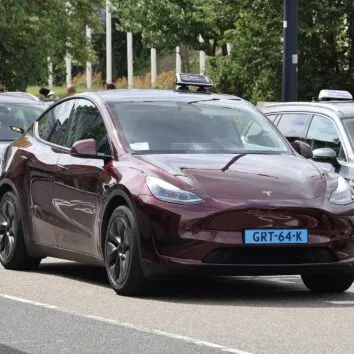 Tesla Model Y у Роттердамі