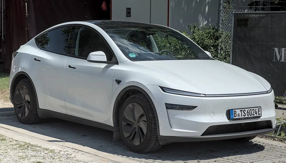 Tesla Model Y (2025) MYLE Festival 2025
