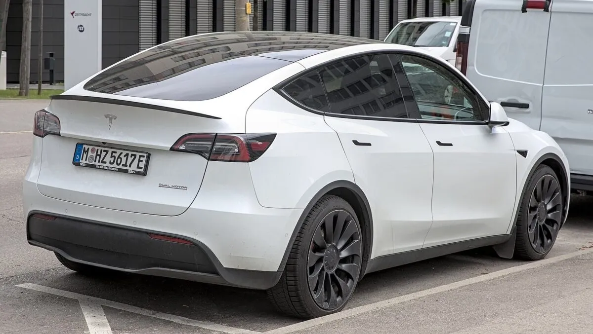Tesla Model Y Dual Motor