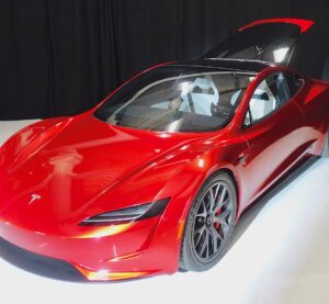 Прототип Tesla Roadster другого покоління, показаний у 2017 році