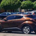 Гібридний Toyota C-HR з українськими номерами в Дніпрі