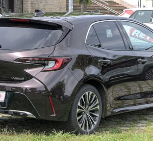 Toyota Corolla Hybrid 2023 року