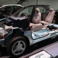 Розріз першого Toyota Prius NHW10 з гібридною системою THS