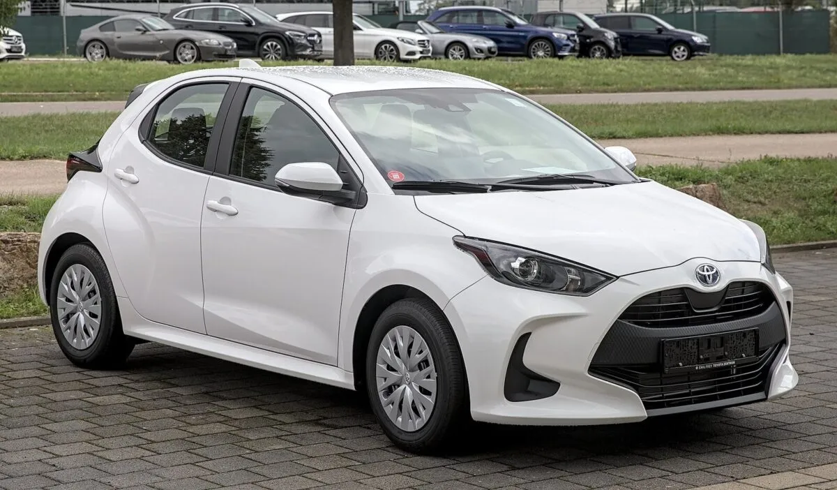 Toyota Yaris Hybrid четвертого покоління