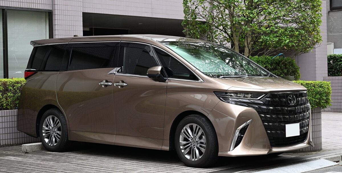 Новий концепт мінівена Toyota від Modellista дебютує в Токіо