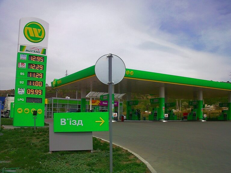 Дизель у WOG коштує вже 100,90 гривні, середня ціна по країні — 99,07